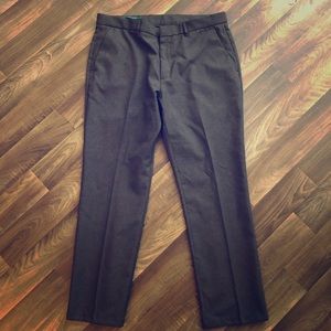 Perry Ellis Men’s Slim Fit Flat Front Slacks- Gray